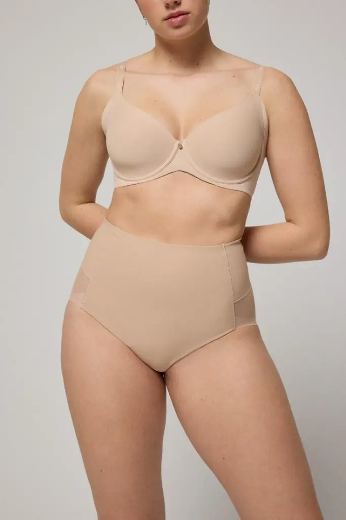 19052-nude.webp