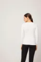 70005-marfil-detras.webp